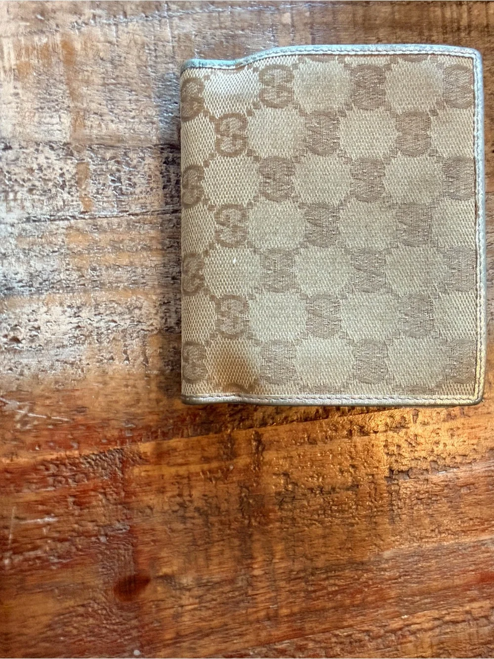 Gucci Brown Box with Gold Logo - Picture 5 of 7